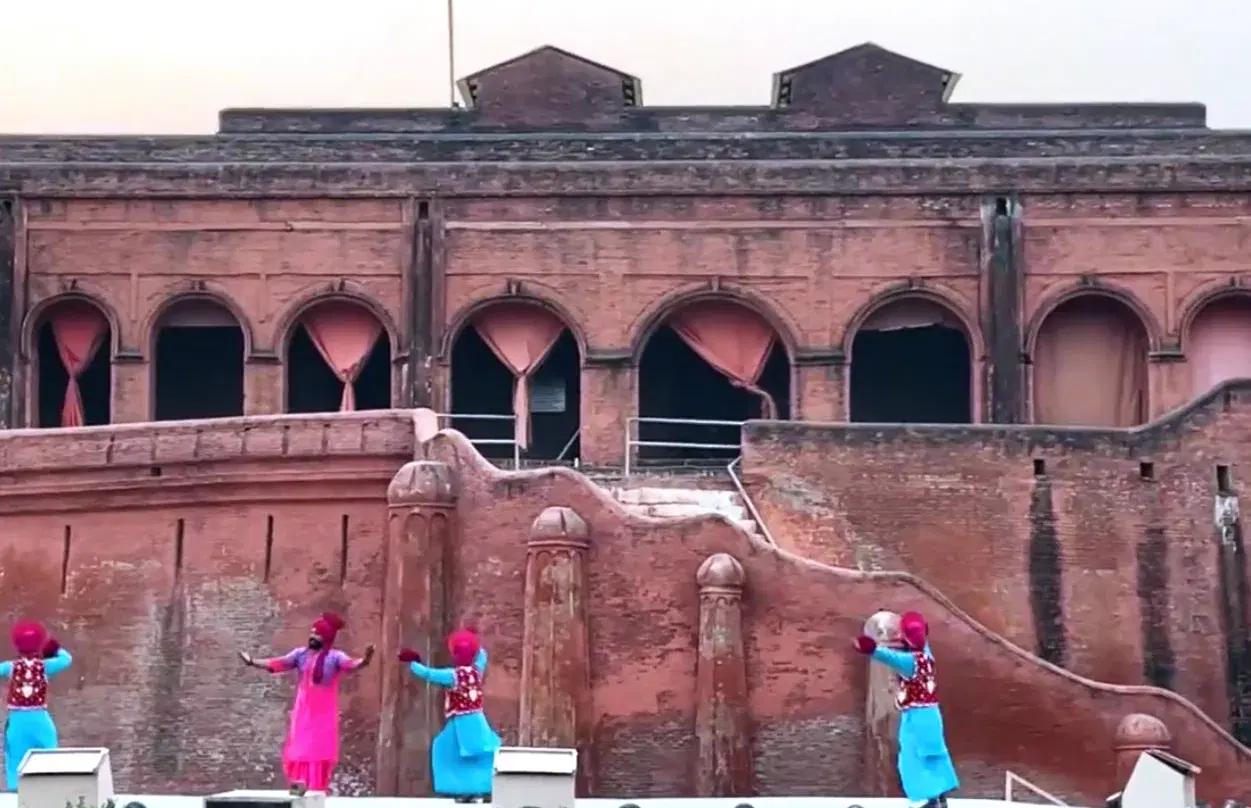Bhangra folk dance performance and 7D show at the historic Gobindgarh Fort in the heart of Amritsar