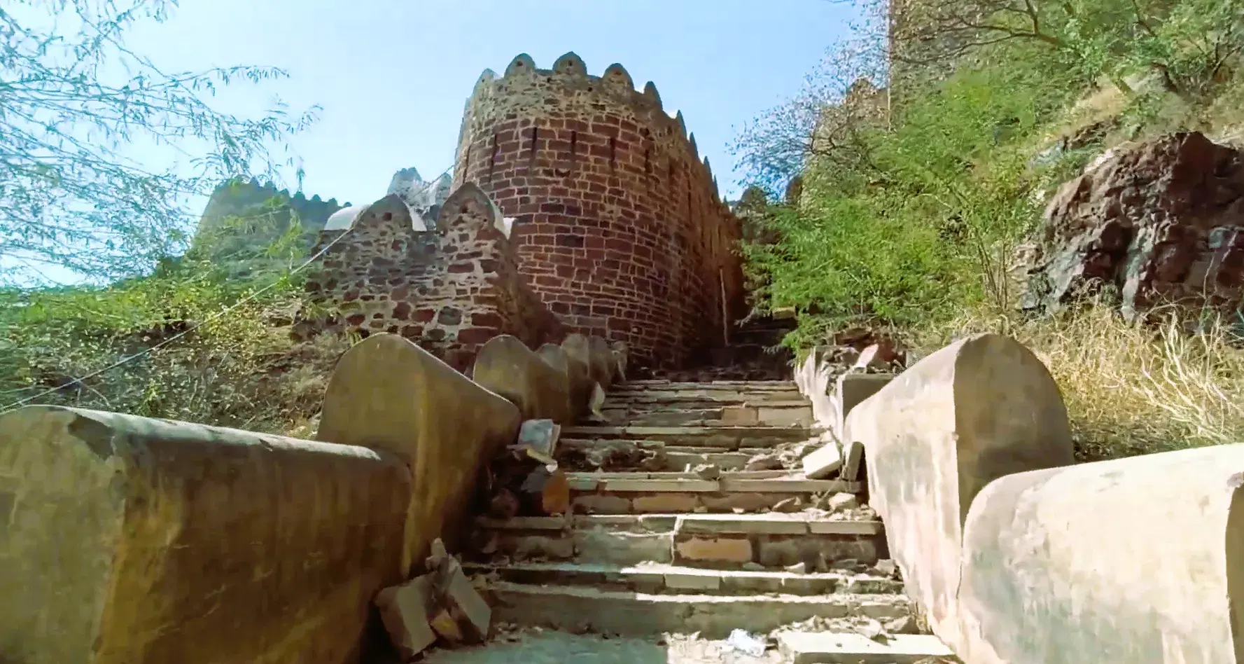 Siwana Fort perched on a hill in Barmer district, site of the historic 1308 Jauhar siege