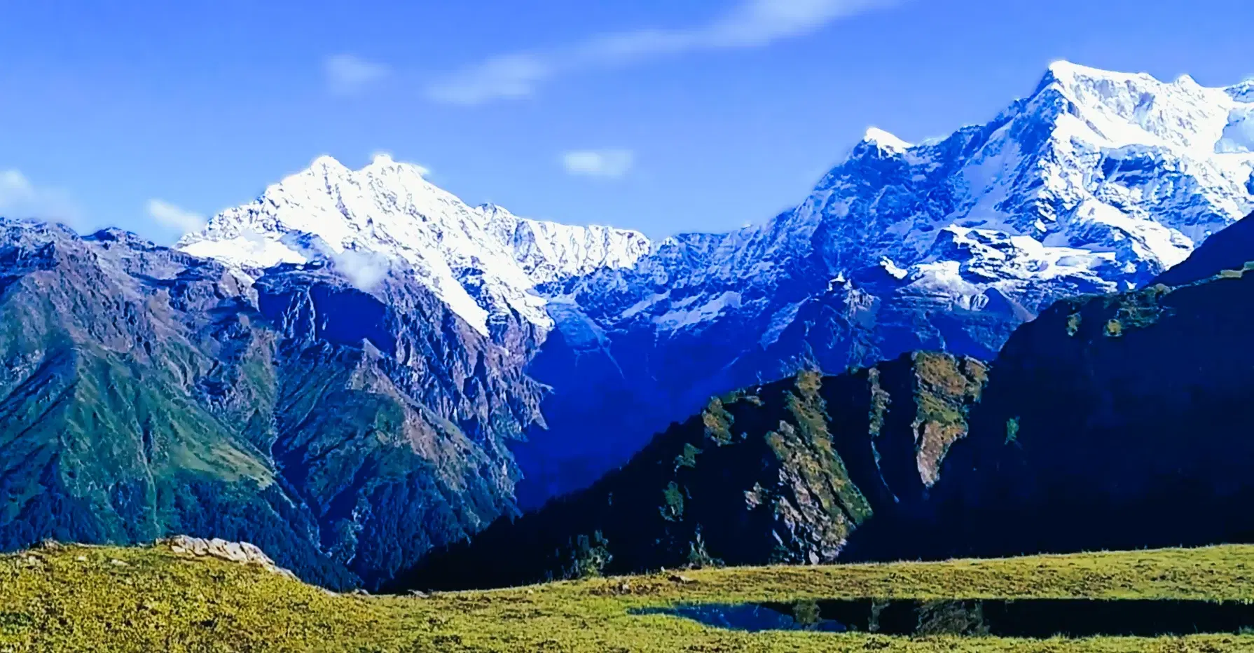 Mountain panorama from Chaukhamba Viewpoint near Pauri